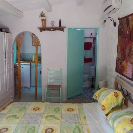 Authentic Greek Cottage- Daisy- Great Sea Views